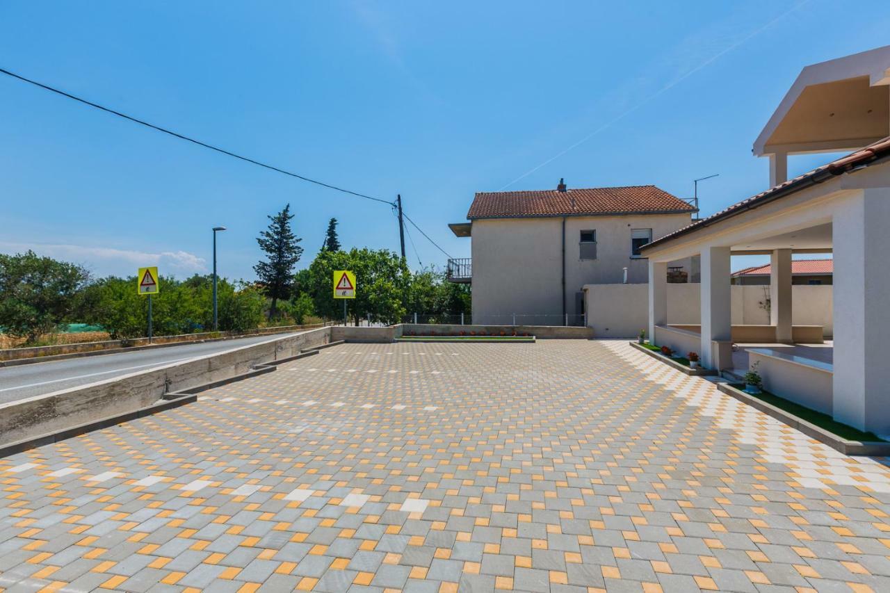 Apartmani Nikola Plano Esterno foto